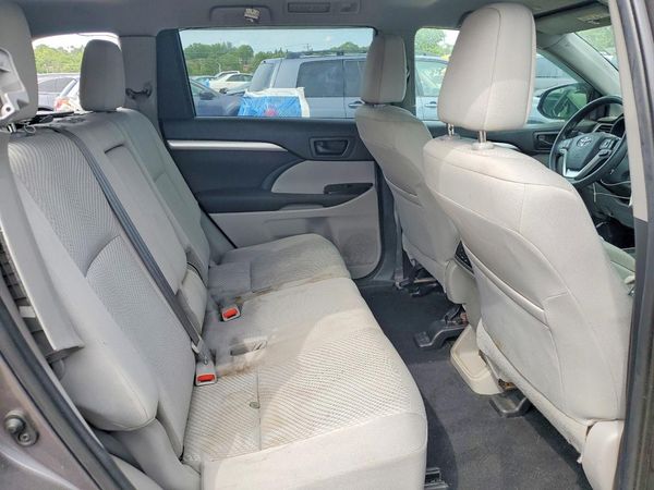 2019 TOYOTA HIGHLANDER LE