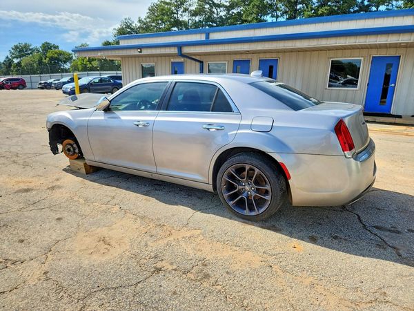 2017 CHRYSLER 300 300C