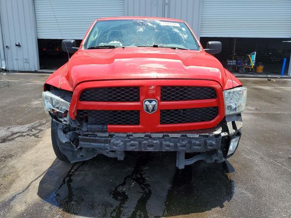 2015 RAM 1500 ST