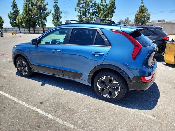2024 KIA NIRO Wind
