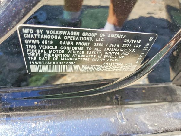 2017 VOLKSWAGEN PASSAT R-Line