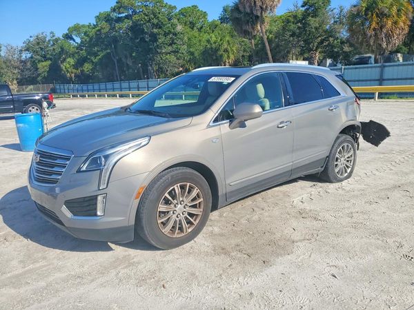 2017 CADILLAC XT5 Luxury