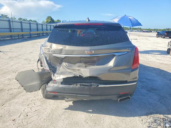 2017 CADILLAC XT5 Luxury