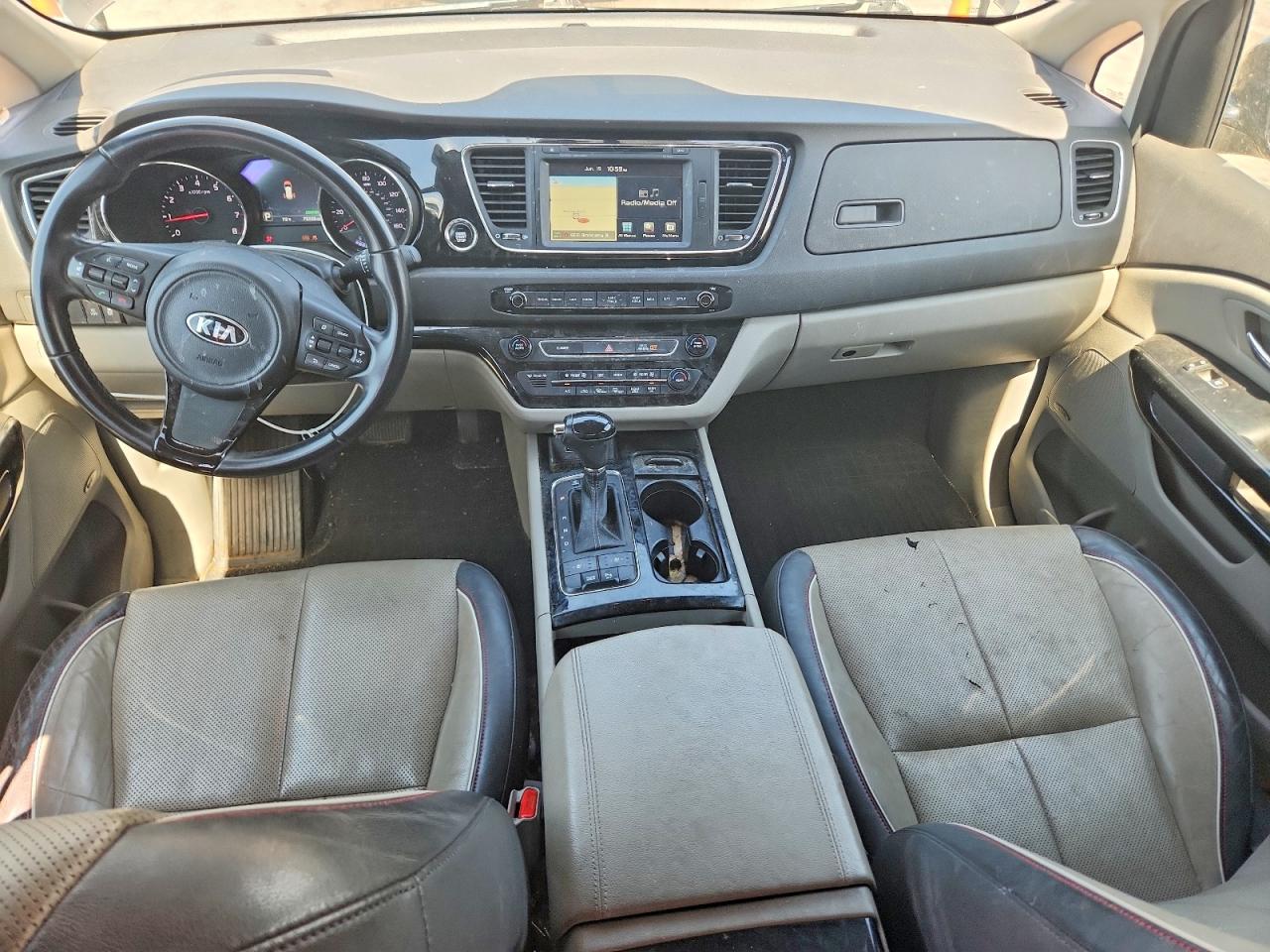 2016 KIA SEDONA EX - Middle level