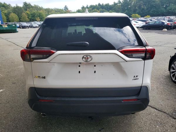2022 TOYOTA RAV4 LE — DIRR