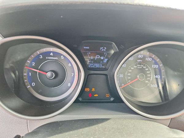 2014 HYUNDAI ELANTRA