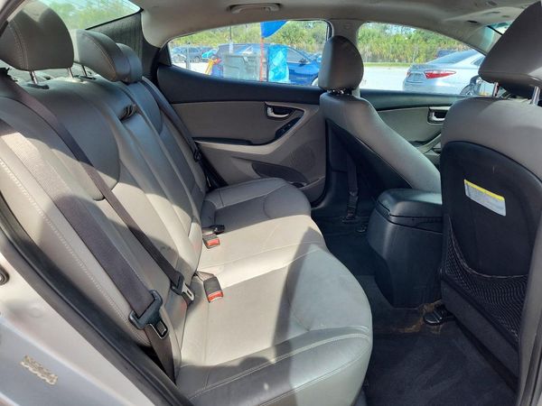 2014 HYUNDAI ELANTRA