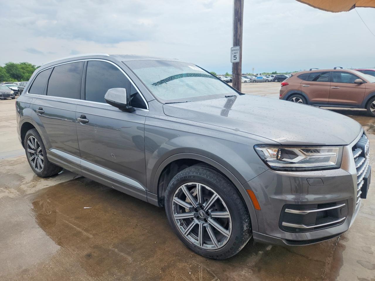 2017 AUDI Q7 quattro Premium