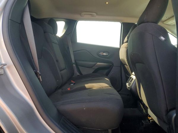 2019 JEEP CHEROKEE LATITUDE 4X4