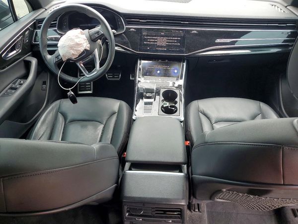 2021 AUDI Q7 quattro Premium