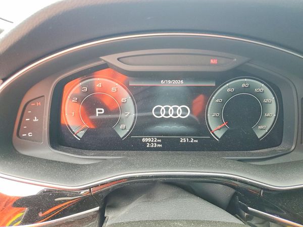 2021 AUDI Q7 quattro Premium