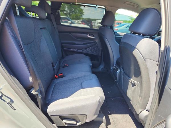 2021 HYUNDAI SANTA FE SEL w/ Convenience Pkg