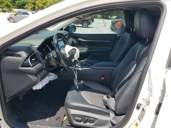 2020 TOYOTA CAMRY