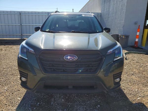 2022 SUBARU FORESTER Premium