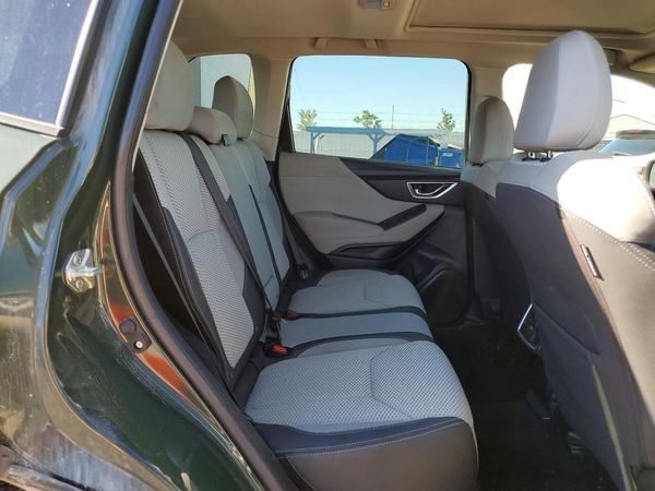 2022 SUBARU FORESTER Premium