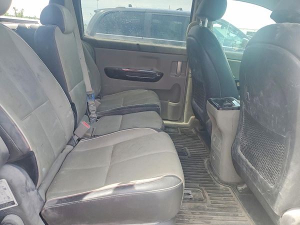 2016 KIA SEDONA EX - Middle level