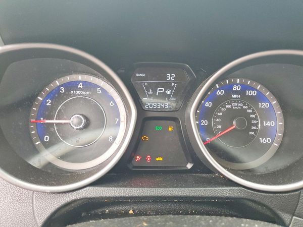 2016 HYUNDAI ELANTRA