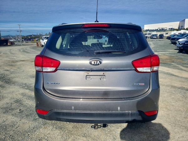 2014 KIA RONDO