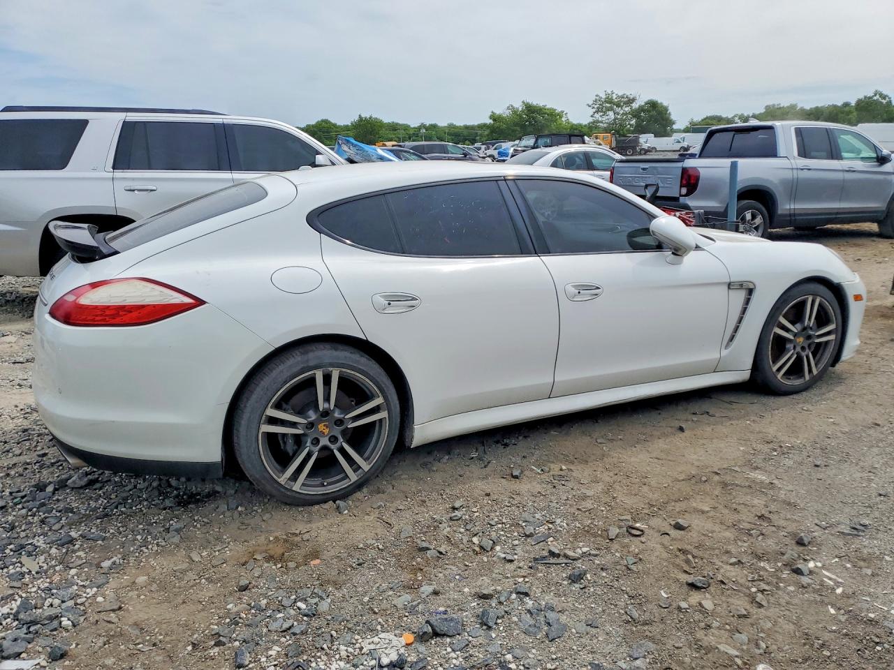2013 PORSCHE PANAMERA Base (2WD), 4 (4WD)