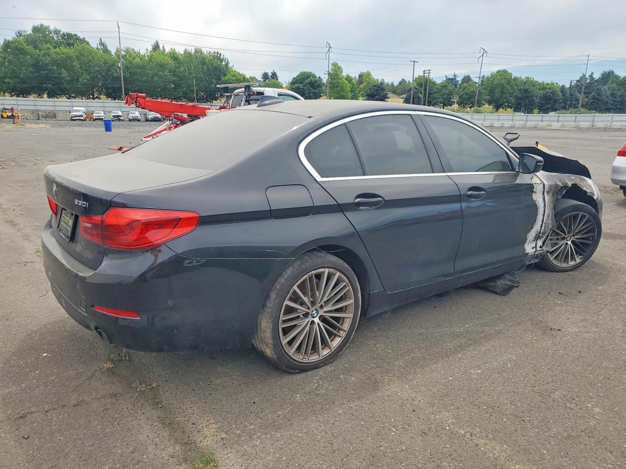 2020 BMW 530