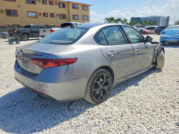 2019 ALFA ROMEO GIULIA AWD