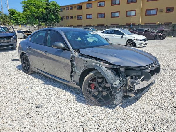 2019 ALFA ROMEO GIULIA AWD