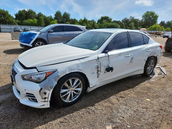 2017 INFINITI Q50