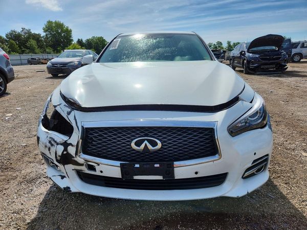 2017 INFINITI Q50