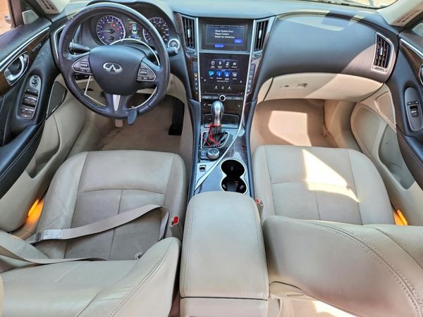 2017 INFINITI Q50