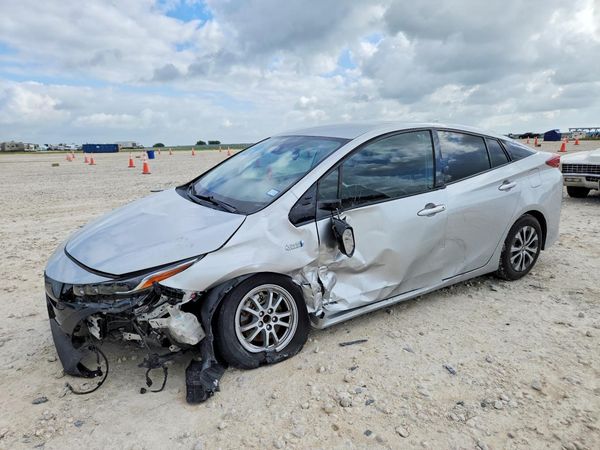 2020 TOYOTA PRIUS — Front 3/4