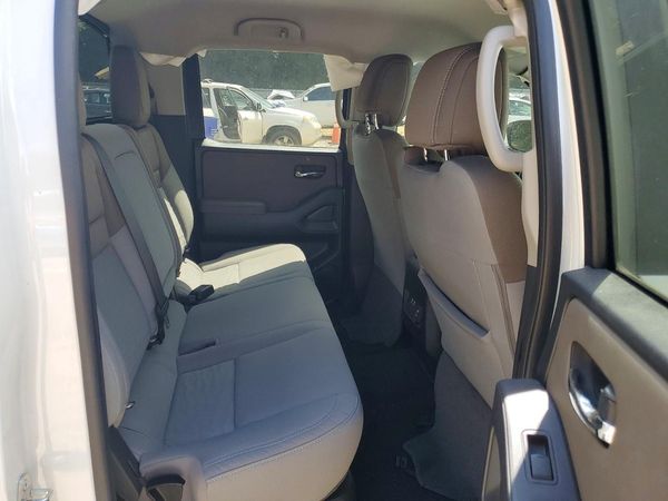 2023 NISSAN FRONTIER Crew Cab