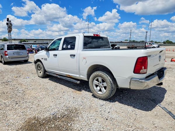 2018 RAM 1500 ST CREW CAB 4X4