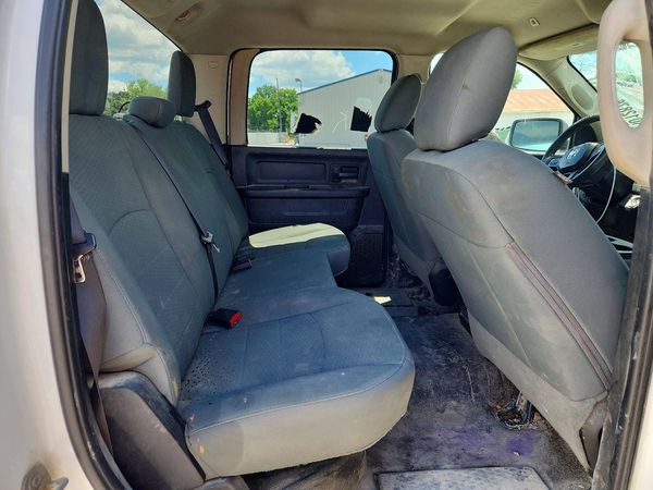 2018 RAM 1500 ST CREW CAB 4X4