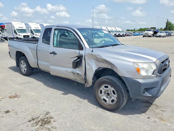 2015 TOYOTA TACOMA Delux Grade