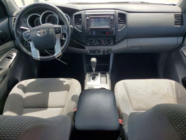2015 TOYOTA TACOMA Delux Grade