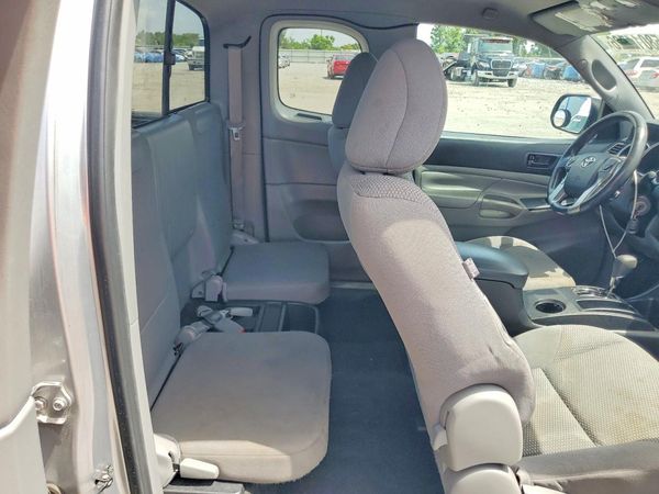 2015 TOYOTA TACOMA Delux Grade