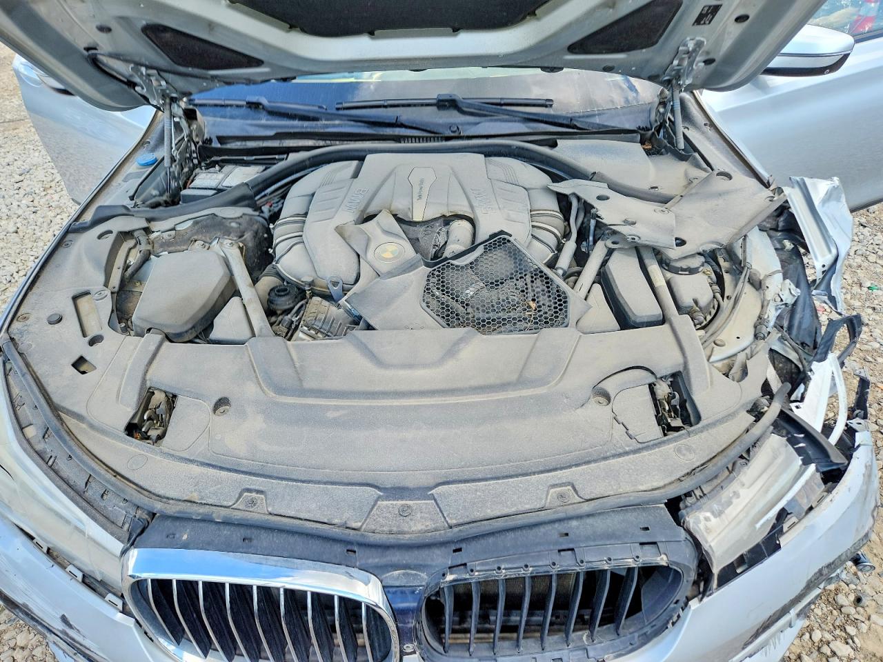 2016 BMW 750 xDrive