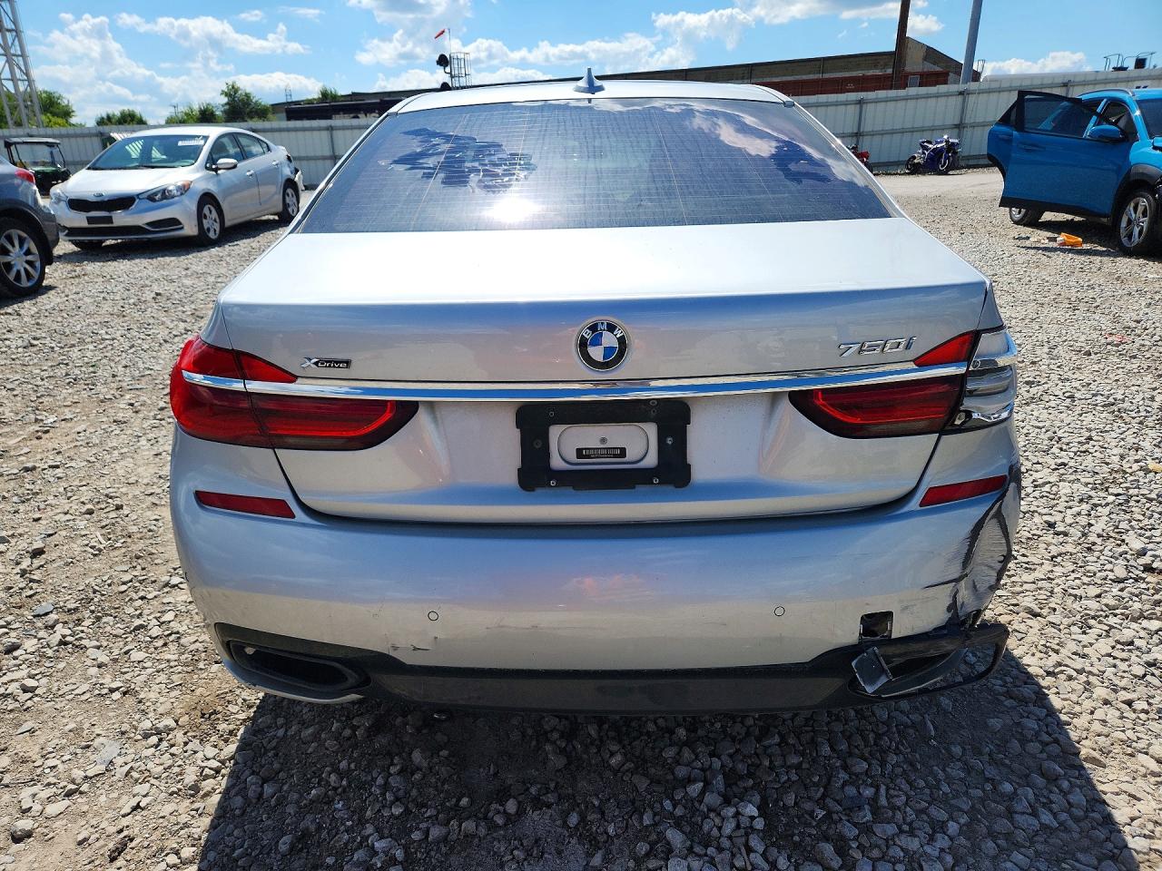 2016 BMW 750 xDrive