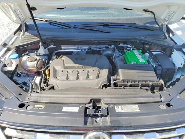 2018 VOLKSWAGEN TIGUAN SE, SEL