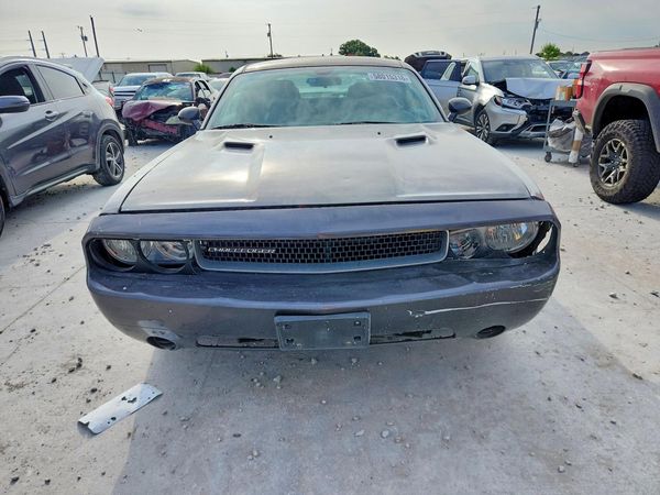 2013 DODGE CHALLENGER Base