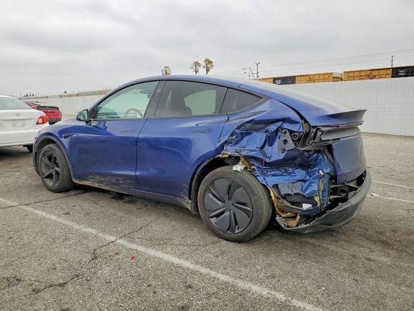 2026 TESLA MODEL Y