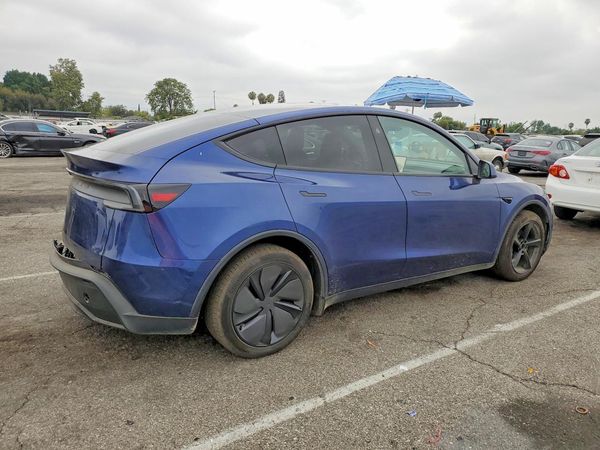 2026 TESLA MODEL Y