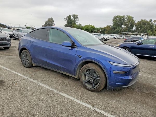 2026 TESLA MODEL Y