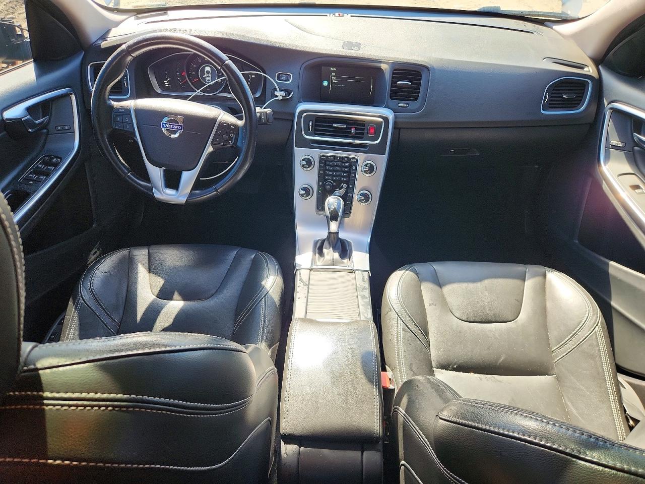 2017 VOLVO S60 Dynamic