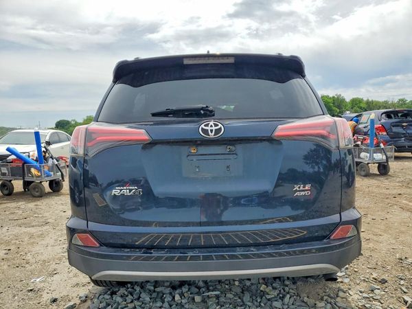 2018 TOYOTA RAV4 Adventure/XLE