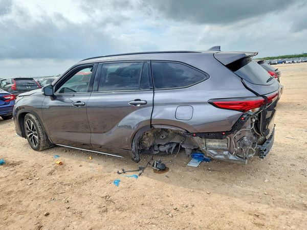 2022 TOYOTA HIGHLANDER