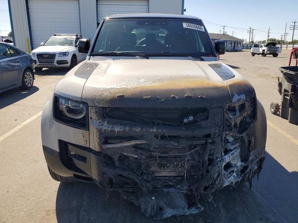 2026 LAND ROVER DEFENDER 110 X-Dynamic SE