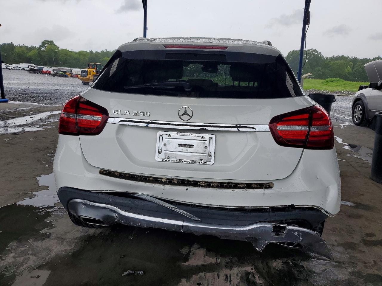 2018 MERCEDES-BENZ GLA GLA250