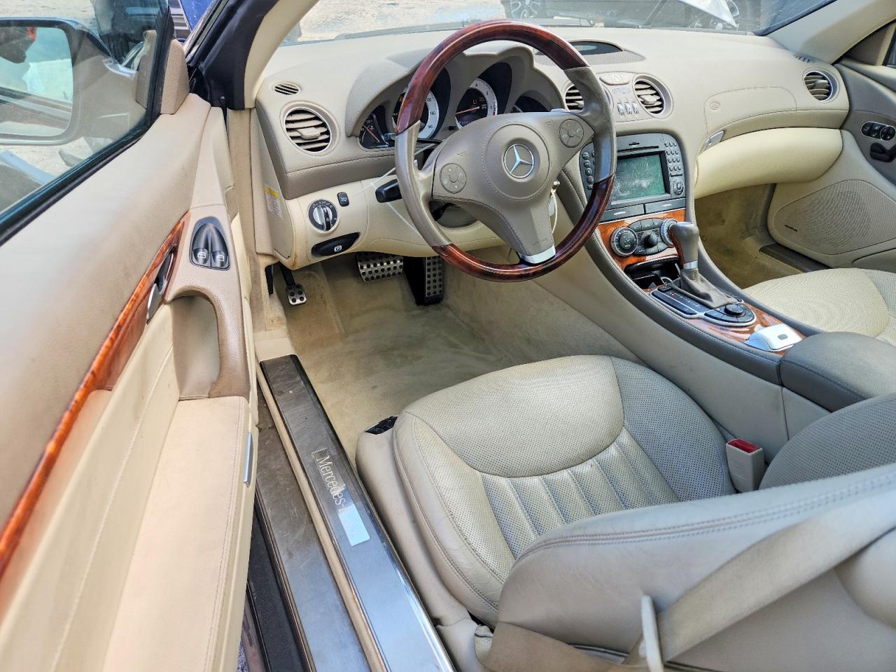2011 MERCEDES-BENZ SL SL550