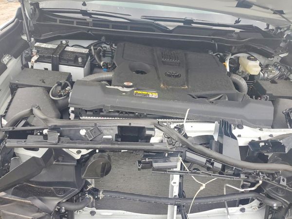 2026 TOYOTA TUNDRA SR